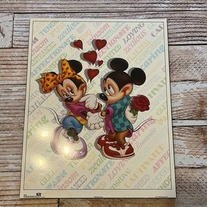 Walt Disney Mickey & Minnie Mouse In Love  Sweethearts